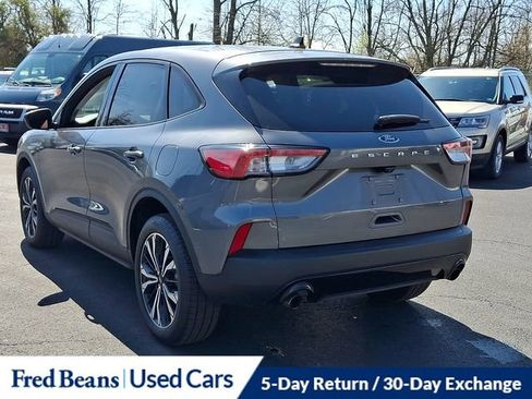 Certified 2022 Ford Escape SE w/ SE Sport Appearance Package image 8