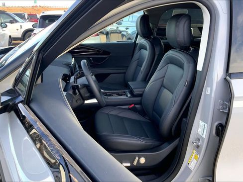 New 2026 Lincoln Nautilus Premier w/ Jet Appearance Package image 9