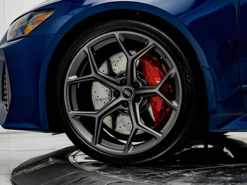 Used 2024 Audi RS 7 Performance w/ Executive Package image 96