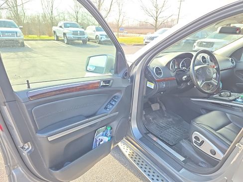 Used 2011 Mercedes-Benz GL 320 BlueTEC 4MATIC image 11