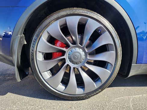 Used 2022 Tesla Model Y Performance AWD/4WD image 19