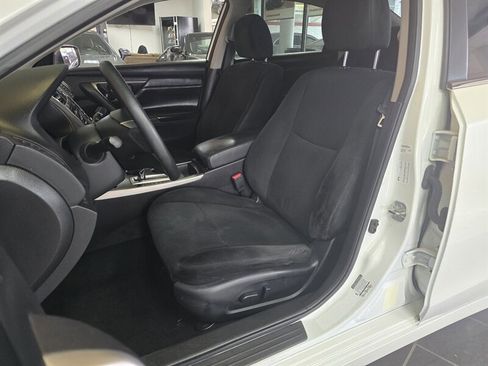 Used 2015 Nissan Altima 2.5 S w/ Special Edition Package FWD image 9