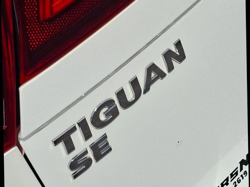 Used 2020 Volkswagen Tiguan SE FWD image 7