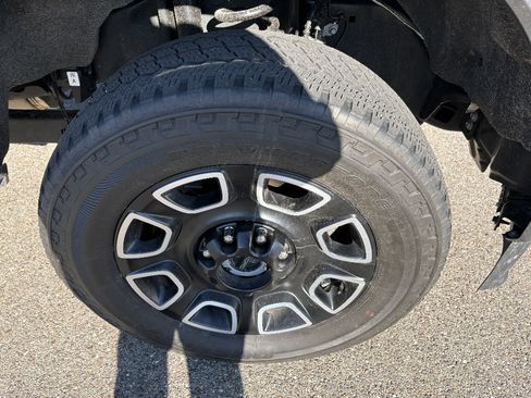 Used 2024 Ford F250 Platinum AWD/4WD image 13