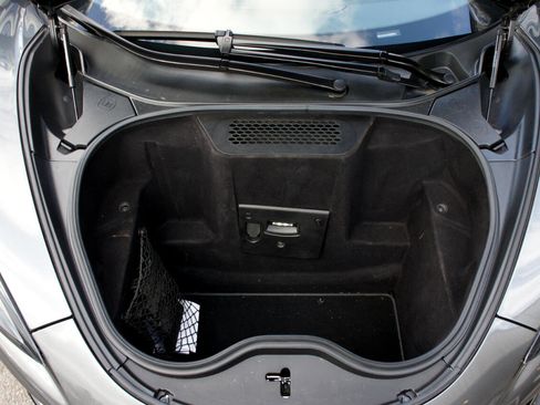 Used 2019 McLaren 570S Spider image 32