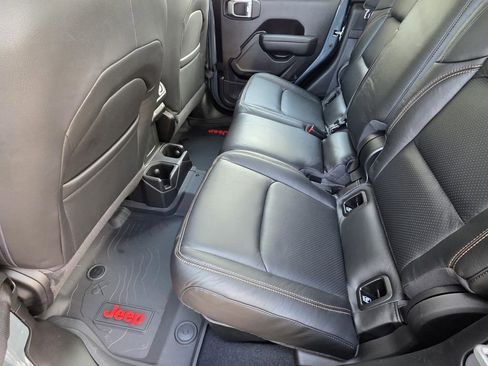 New 2026 Jeep Gladiator Sport AWD/4WD image 9