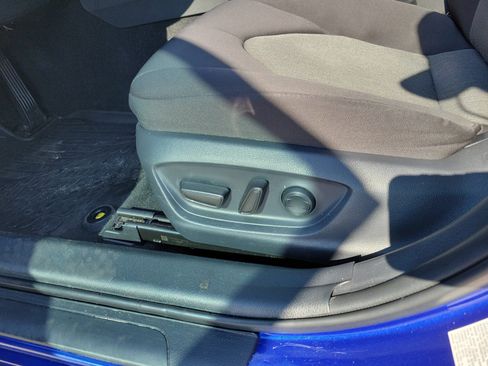 Used 2018 Toyota Camry LE image 31