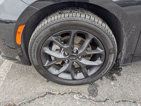 Used 2022 Chrysler Pacifica Touring-L w/ S Appearance Package image 30