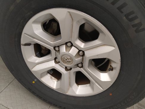 Used 2021 Toyota 4Runner SR5 RWD image 31