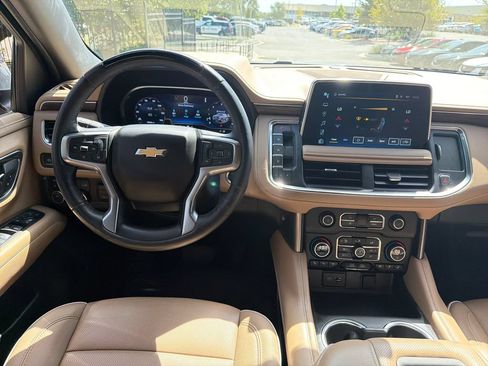 Used 2024 Chevrolet Suburban Premier w/ Advanced Technology Package AWD/4WD image 34