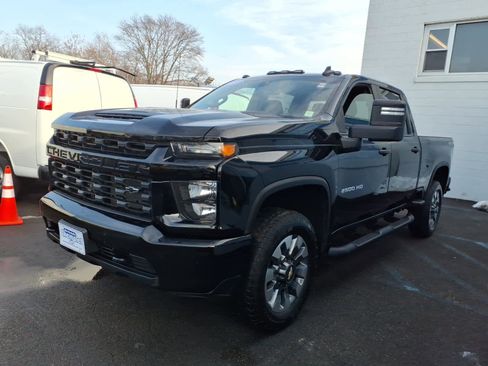 Used 2023 Chevrolet Silverado 2500 Custom w/ Custom Convenience Package AWD/4WD image 3