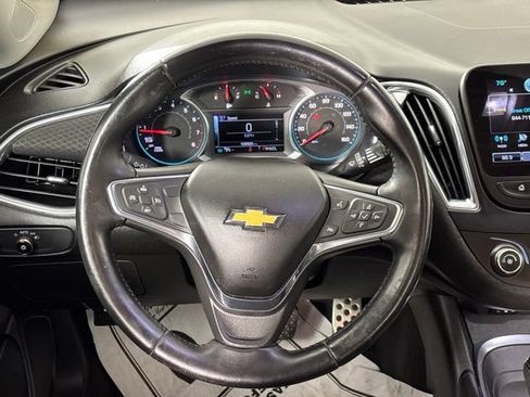 Used 2016 Chevrolet Malibu LT FWD image 21