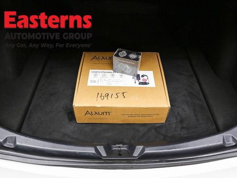 Used 2019 Tesla Model 3 Standard Range image 9