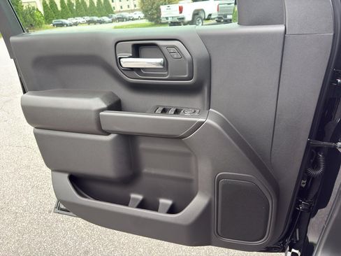 New 2026 Chevrolet Silverado 1500 Custom w/ LPO, Dark Essentials Package AWD/4WD image 9