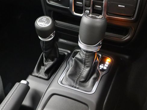Used 2026 Jeep Wrangler Unlimited Sport AWD/4WD image 18