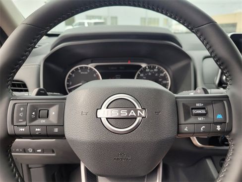 Used 2025 Nissan Rogue SV image 21