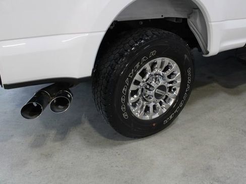 Used 2022 Ford F350 XLT w/ XLT Premium Package AWD/4WD image 25
