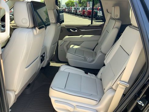 Used 2024 GMC Yukon Denali w/ Advanced Technology Package RWD image 20