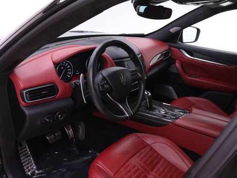 Used 2022 Maserati Levante Trofeo AWD/4WD image 6