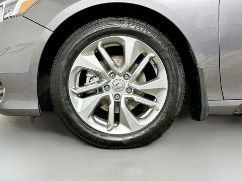 Used 2018 Honda Accord LX image 34