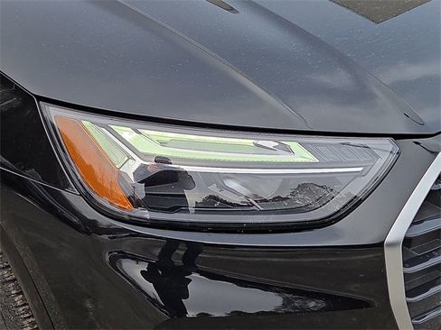 Certified 2021 Audi Q5 2.0T Premium w/ Convenience Package image 9