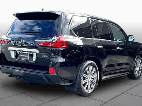 Used 2016 Lexus LX 570 4WD w/ Luxury Package image 12