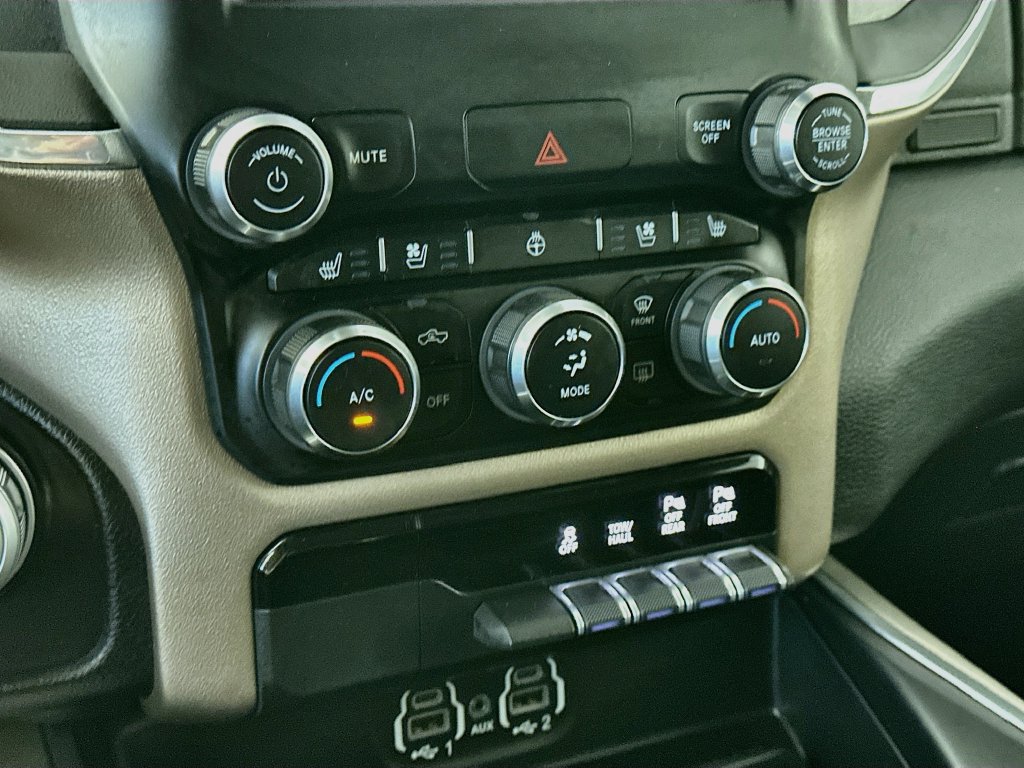 Used 2022 RAM 1500 Laramie AWD/4WD image 18