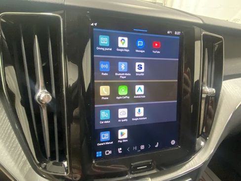 Certified 2025 Volvo XC60 B5 Plus image 22