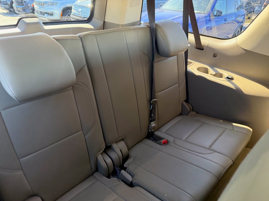 Used 2019 GMC Yukon XL SLT w/ Open Road Package RWD image 16