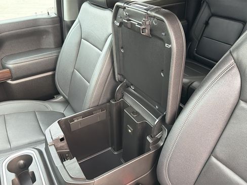 Used 2022 GMC Sierra 1500 SLT w/ SLT Convenience Package AWD/4WD image 18