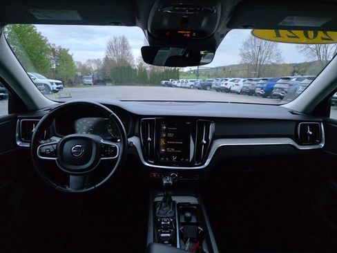 Used 2021 Volvo V60 T5 Cross Country AWD/4WD image 19