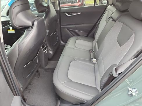 New 2026 Kia Niro EX image 13
