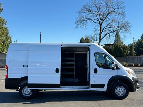 Used 2023 RAM ProMaster 2500 w/ Premium Convenience Group (B) image 23