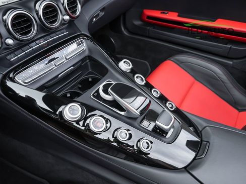 Used 2018 Mercedes-Benz AMG GT Roadster image 20