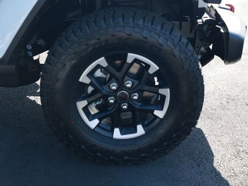 New 2026 Jeep Gladiator Rubicon image 8