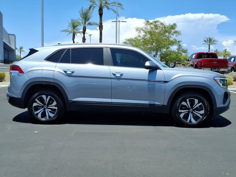 Used 2024 Volkswagen Atlas Cross Sport SE AWD/4WD image 8