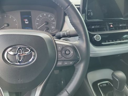 Used 2025 Toyota Corolla SE w/ Convenience Package FWD image 15