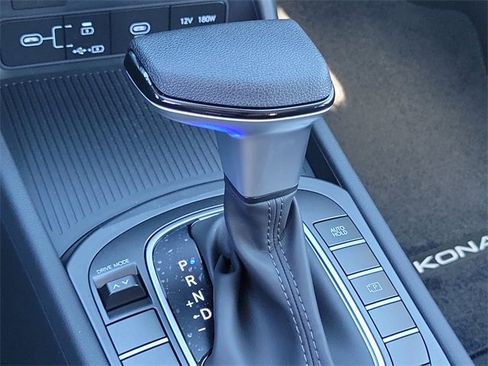 New 2026 Hyundai Kona SE image 15