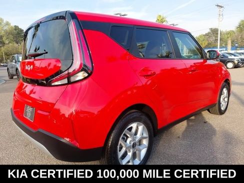 Certified 2025 Kia Soul LX FWD image 4