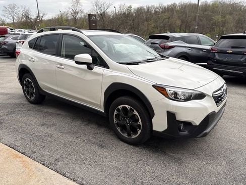 Used 2023 Subaru Crosstrek 2.0i Premium image 7