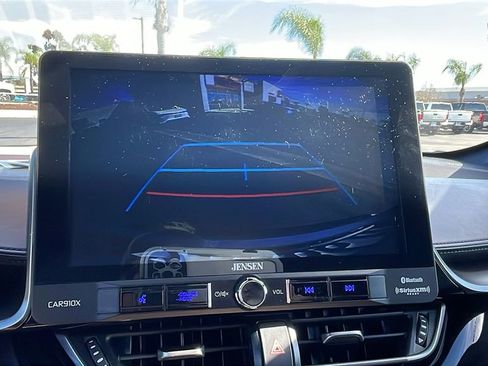 Used 2018 Toyota C-HR XLE image 21