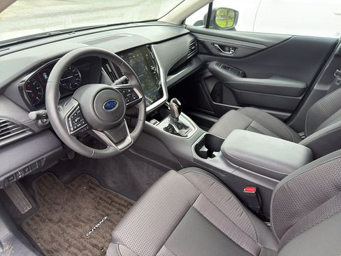 Used 2025 Subaru Outback Premium w/ Popular Package #1A AWD/4WD image 9