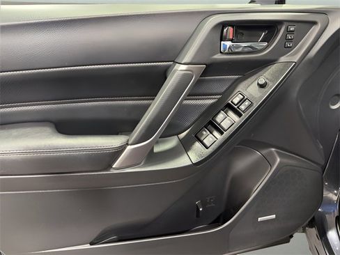 Used 2018 Subaru Forester 2.5i Touring image 9