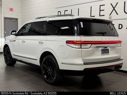Used 2023 Lincoln Navigator Reserve AWD/4WD image 6