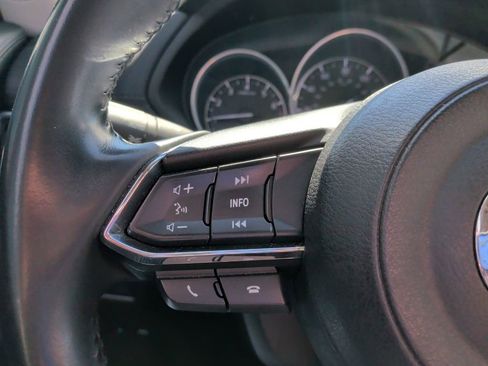 Used 2018 MAZDA CX-5 Touring w/ Preferred Equipment Package image 17