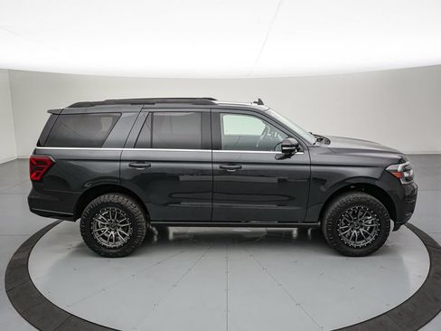 Certified 2024 Ford Expedition Limited AWD/4WD image 3
