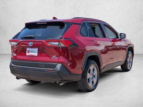 Used 2024 Toyota RAV4 LE AWD/4WD image 5