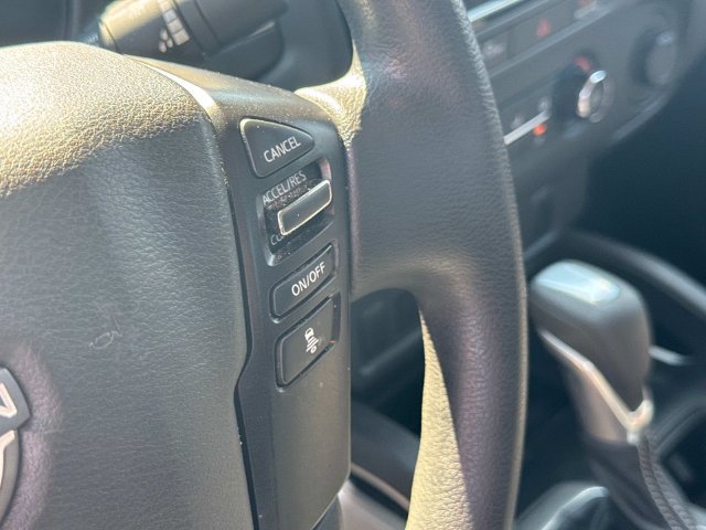 Used 2024 Nissan Frontier SV w/ Technology Package RWD image 32