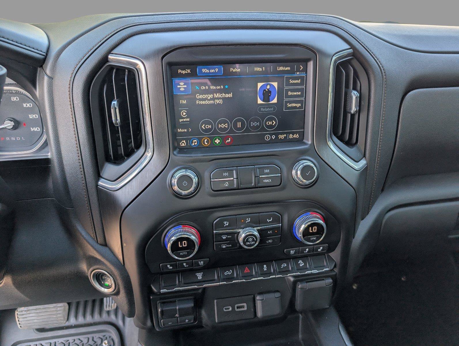 Used 2022 GMC Sierra 2500 AT4 w/ Gooseneck/5TH Wheel Package AWD/4WD image 19