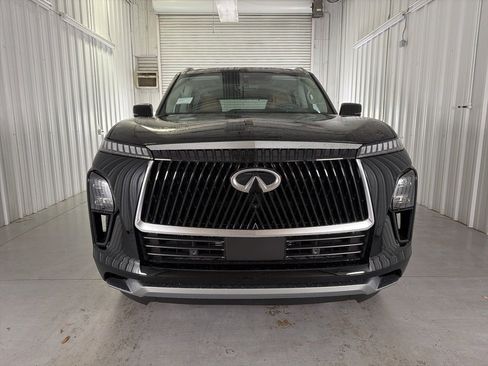 New 2026 INFINITI QX80 Luxe image 4
